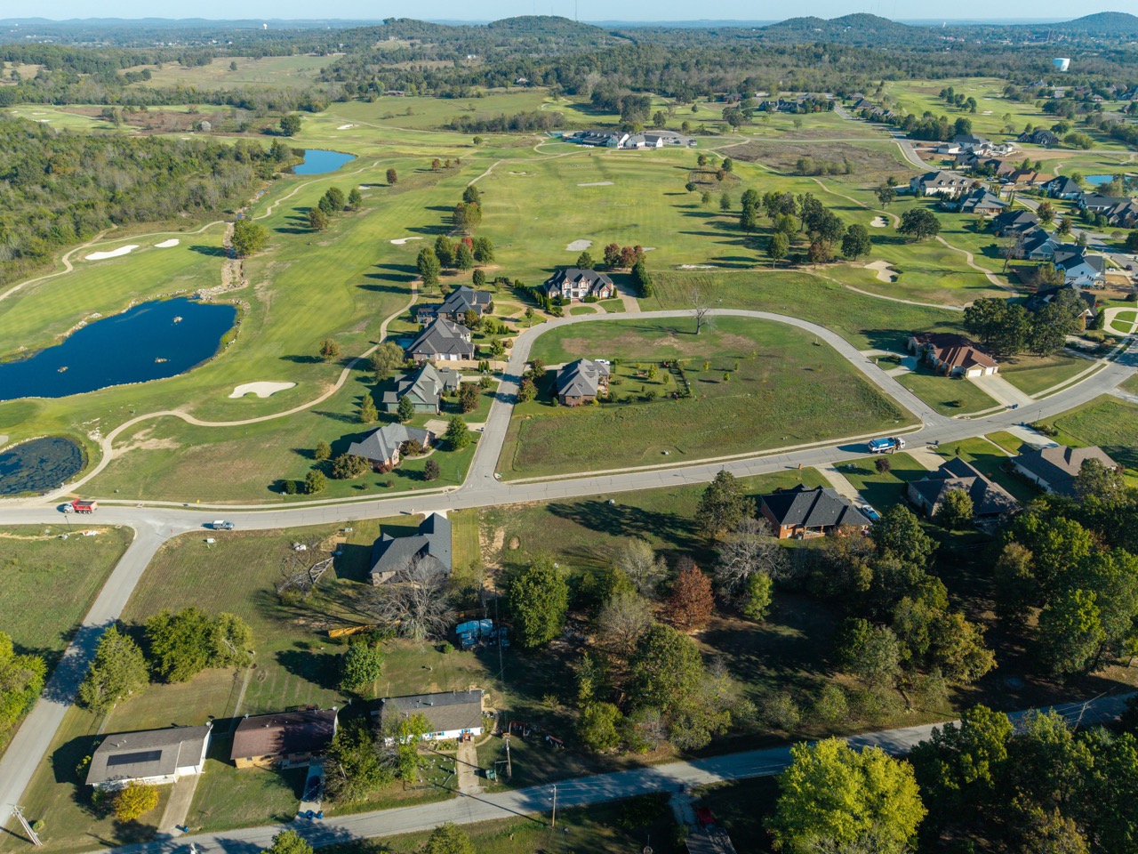 Aerial view of residential golf course community